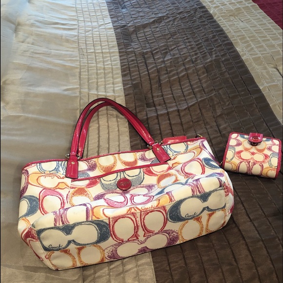 Coach Spring collection!! - Picture 5 of 5